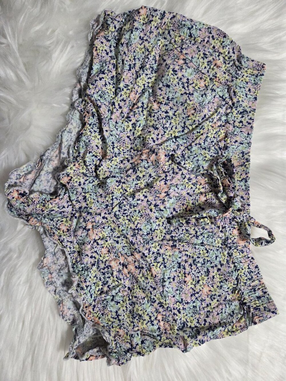 Primark Crinkle Style Floral Pajama Shorts - Picture 4 of 5